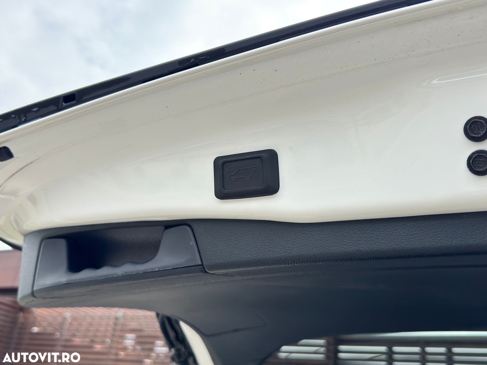 Toyota RAV4 2.5 Hybrid VVT-iE 4x4 Luxury Premium - 21
