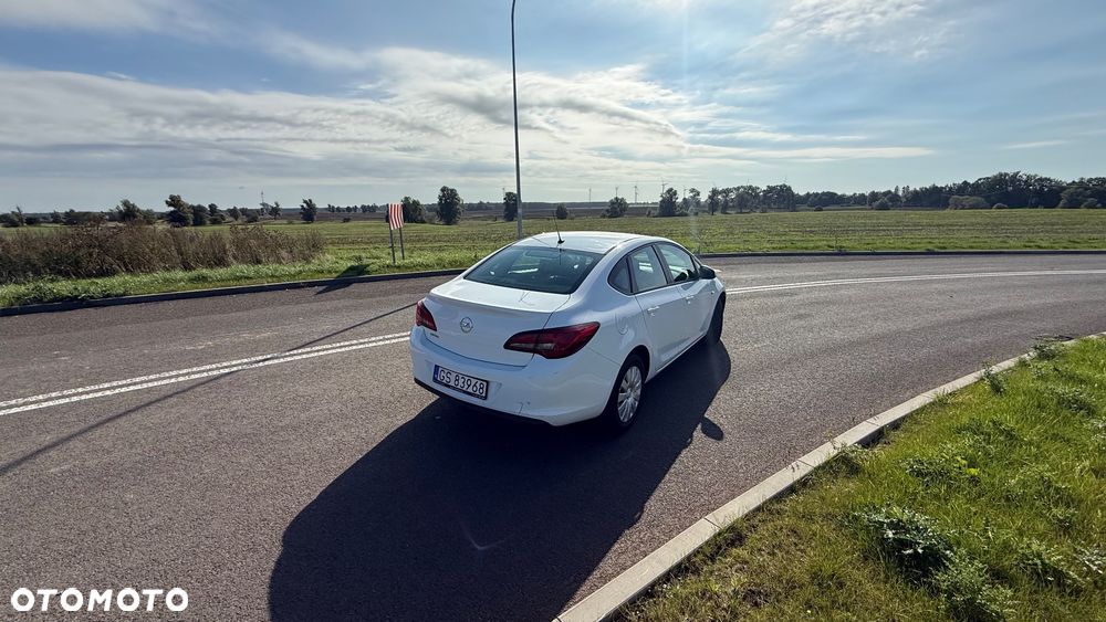 Opel Astra - 4