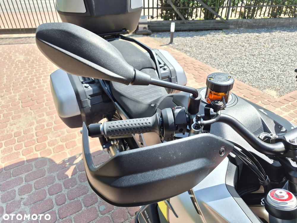 Moto Guzzi Stelvio - 13
