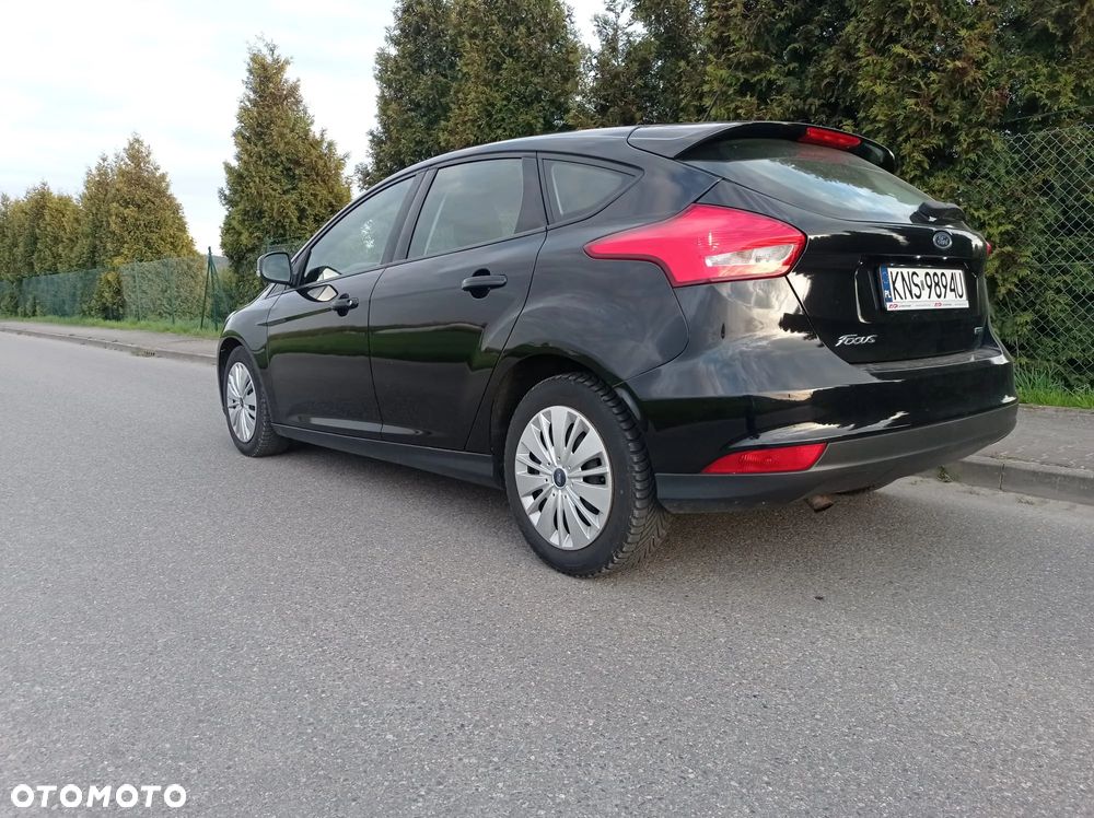 Ford Focus 1.0 EcoBoost Ambiente - 12