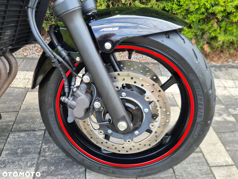 Yamaha XJ - 17