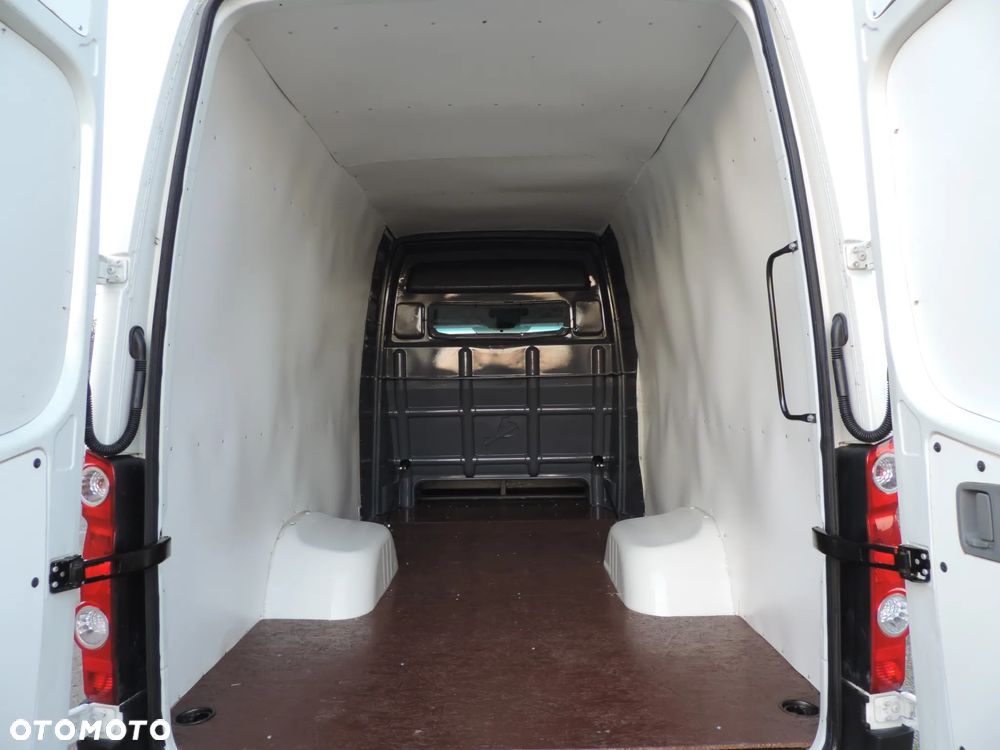 Volkswagen Crafter - 15