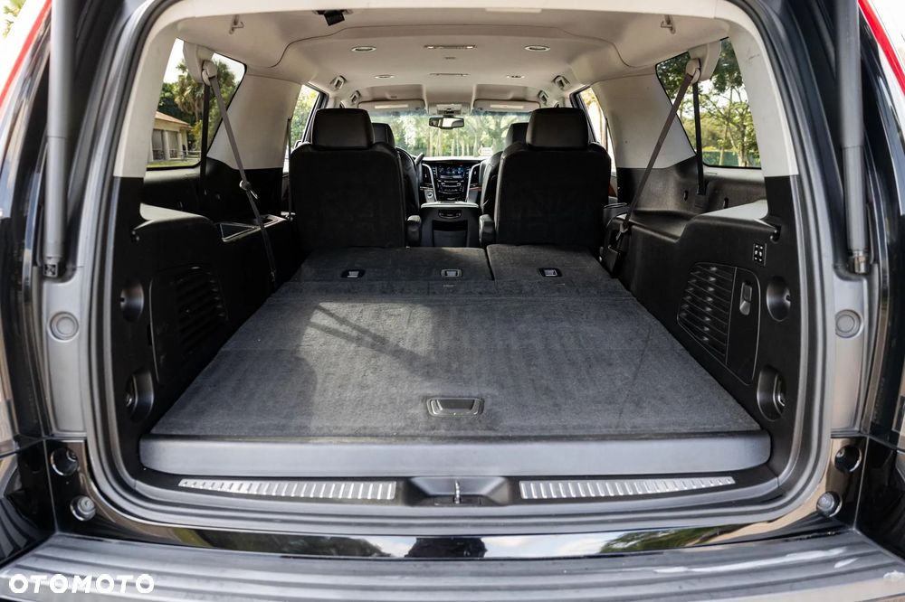 Cadillac Escalade - 35