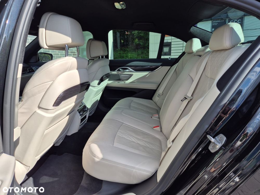 BMW Seria 7 740d xDrive - 10