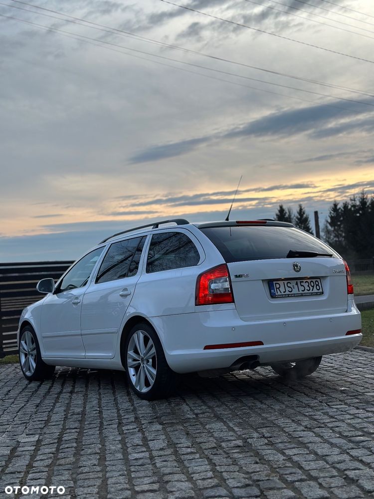 Skoda Octavia 2.0 TSI RS - 3