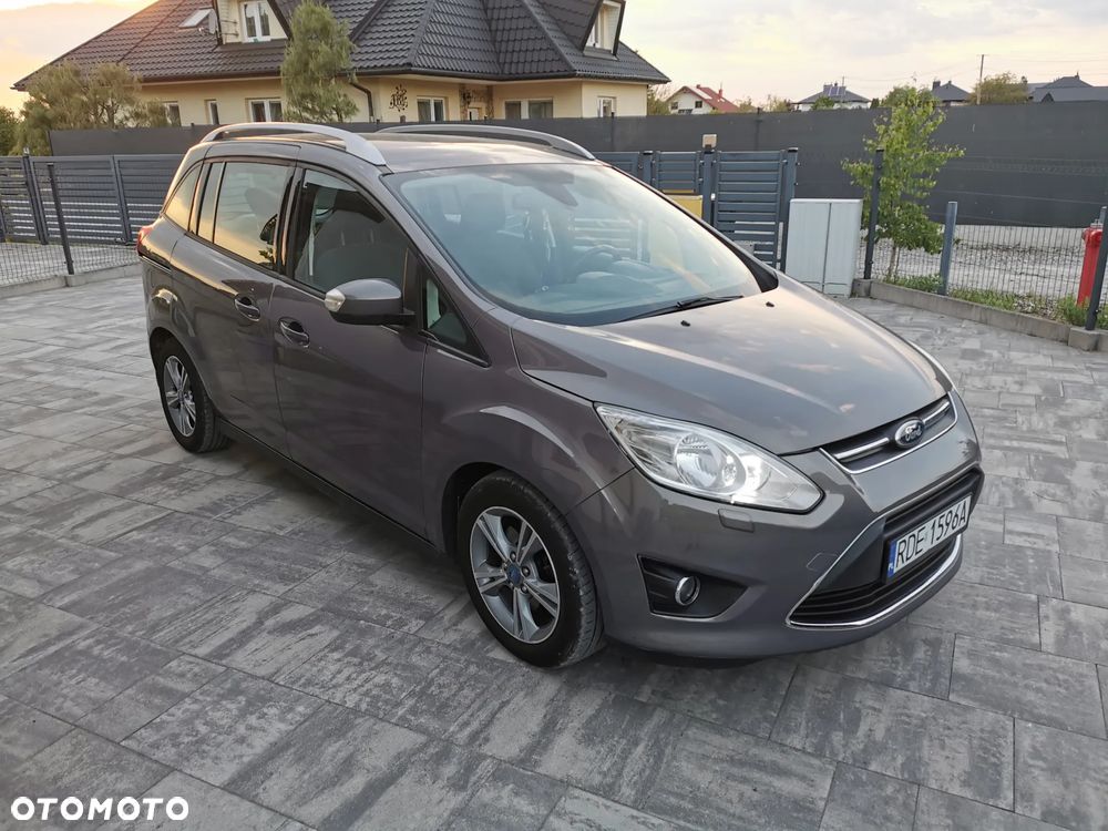 Ford Grand C-MAX - 30