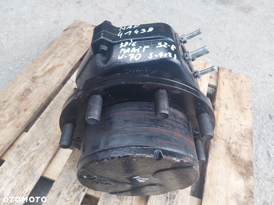 ZWOLNICA ZE ZWROTNICA SPICER MANITOU 1440 1740 1840  [W-70, S-4X27, P-14, R-20, SZ-8][D][NAP 41439] - 2