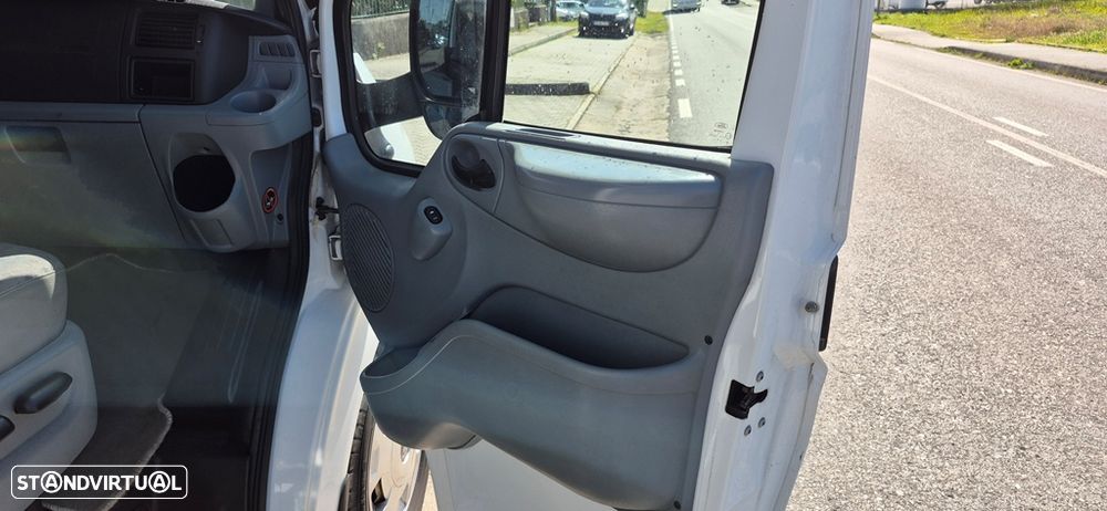 Ford Transit 2.2 TDCI - RIMOR - 6 LUGARES - 6 DORMIDAS - 13