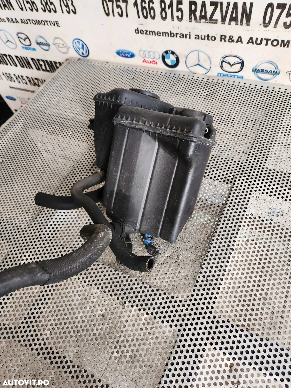 Bidonas Vas Expansiune Apa Antigel Complet Bmw Seria 7 F01 F02 F03 F04 Cod  Dezmembrez Bmw F01 F02 - 5