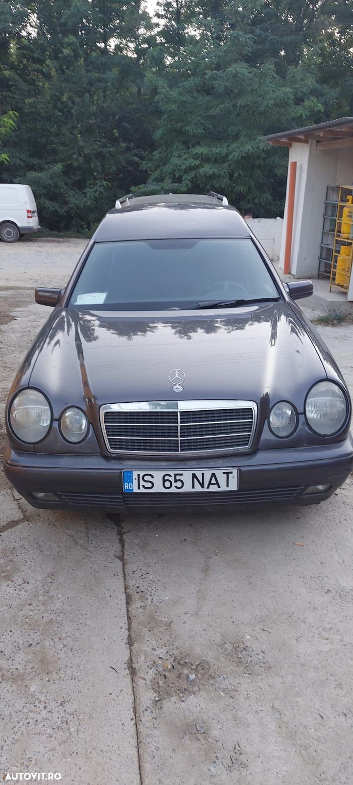 Mercedes-Benz Clasa E - 1