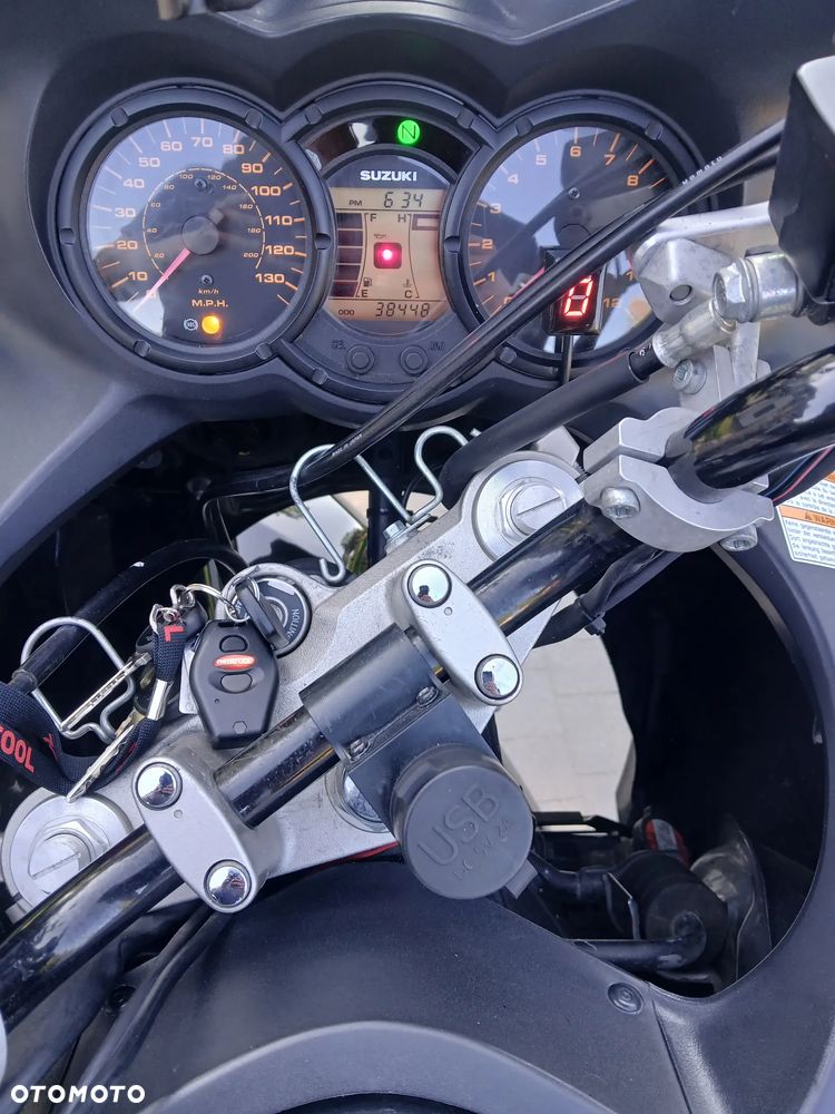 Suzuki V-STROM - 8