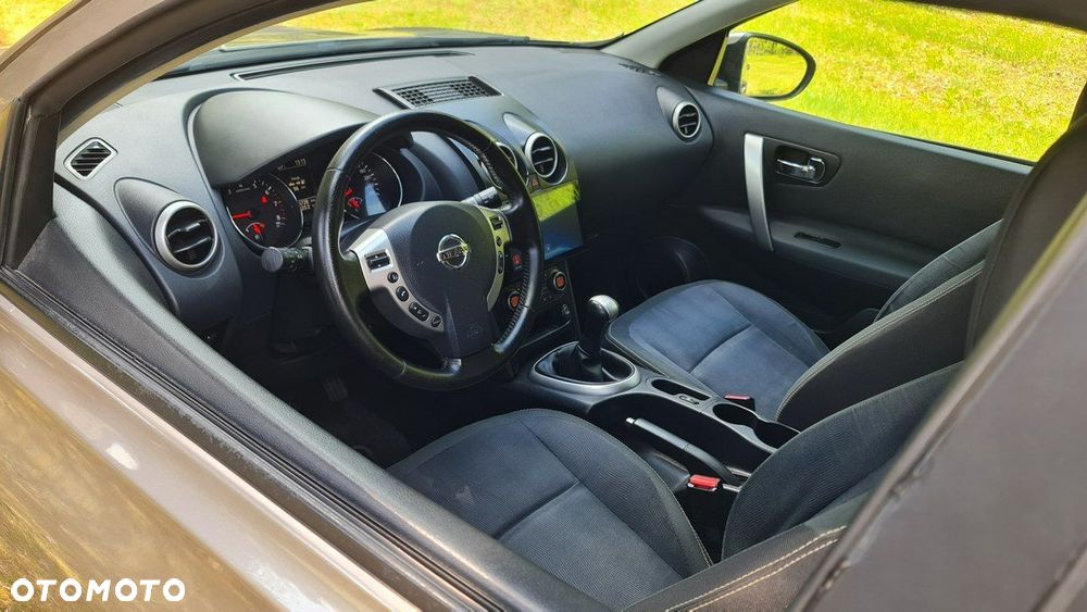 Nissan Qashqai - 10
