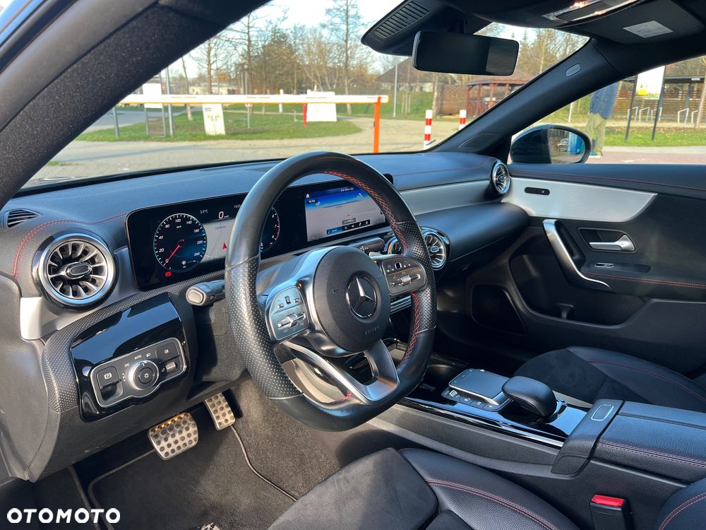 Mercedes-Benz CLA 250 4-Matic AMG Line 7G-DCT - 11