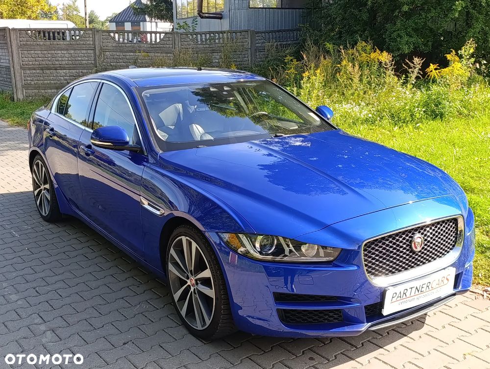 Jaguar XE - 2