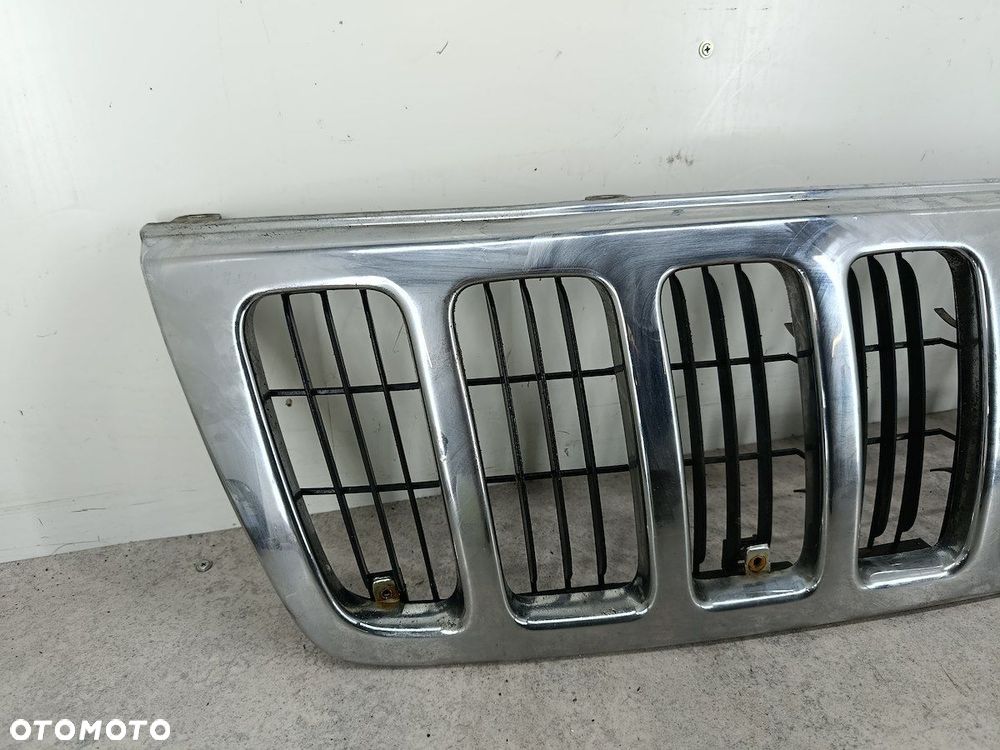 ATRAPA GRILL GRIL JEEP GRAND CHEROKEE WJ 4.7 V8 235KM - 2