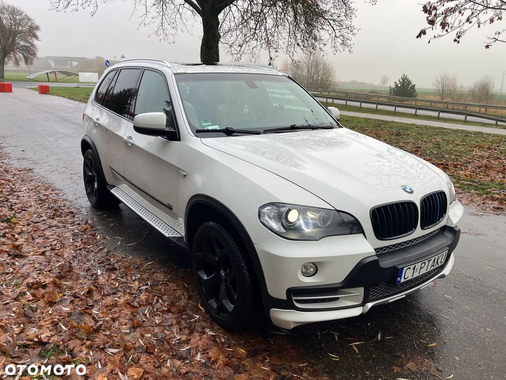 BMW X5 4.8i xDrive - 1
