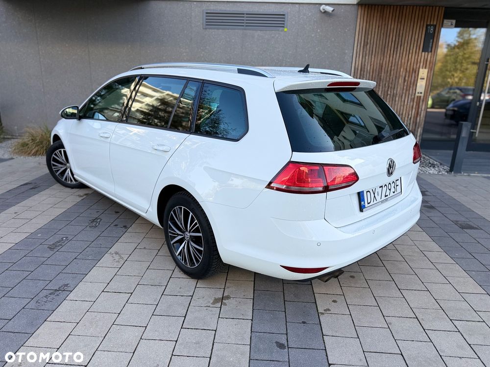 Volkswagen Golf - 30