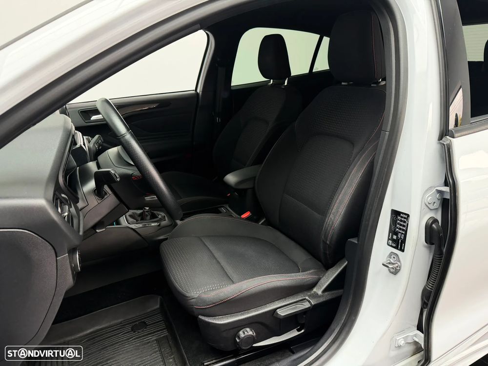 Ford Focus 1.0 EcoBoost ST-Line - 10