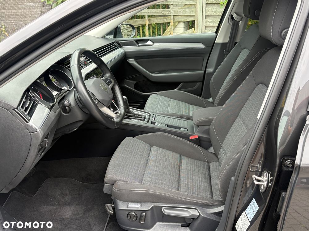 Volkswagen Passat 2.0 TDI (BlueMotion Technology) DSG Comfortline - 12