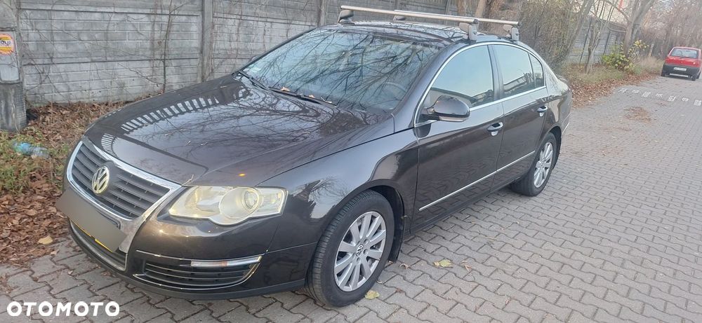 Volkswagen Passat 2.0 FSI Comfortline - 2