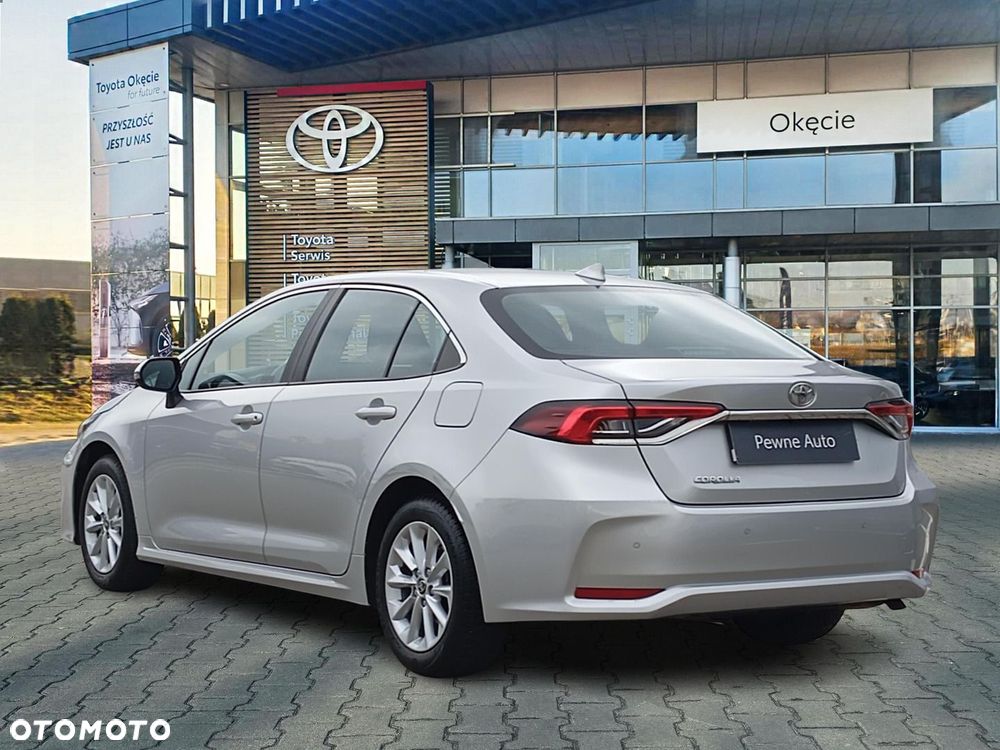 Toyota Corolla - 4