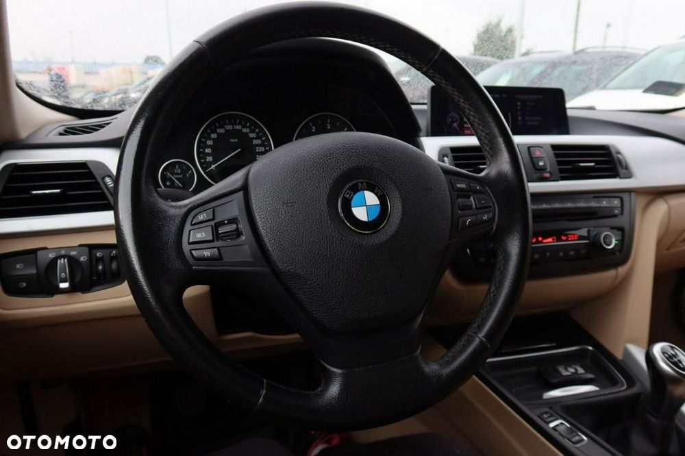 BMW Seria 3 - 10