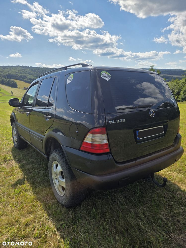 Mercedes-Benz ML - 4
