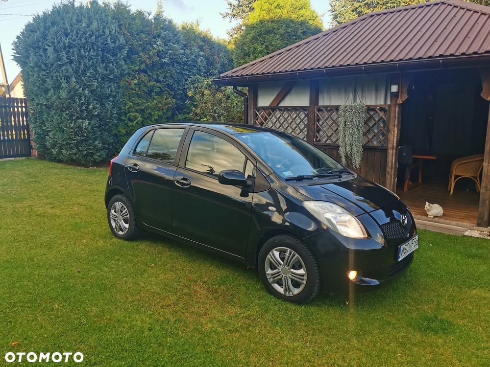 Toyota Yaris - 24