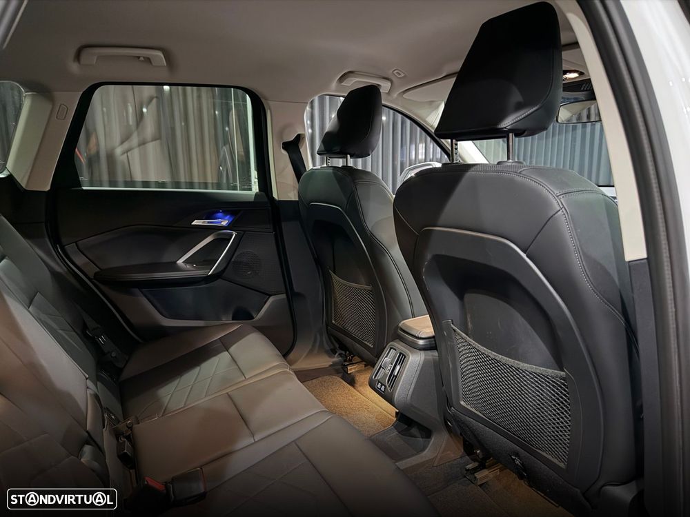 BMW iX1 eDrive20 xLine - 38