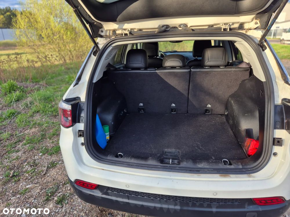 Jeep Compass - 4
