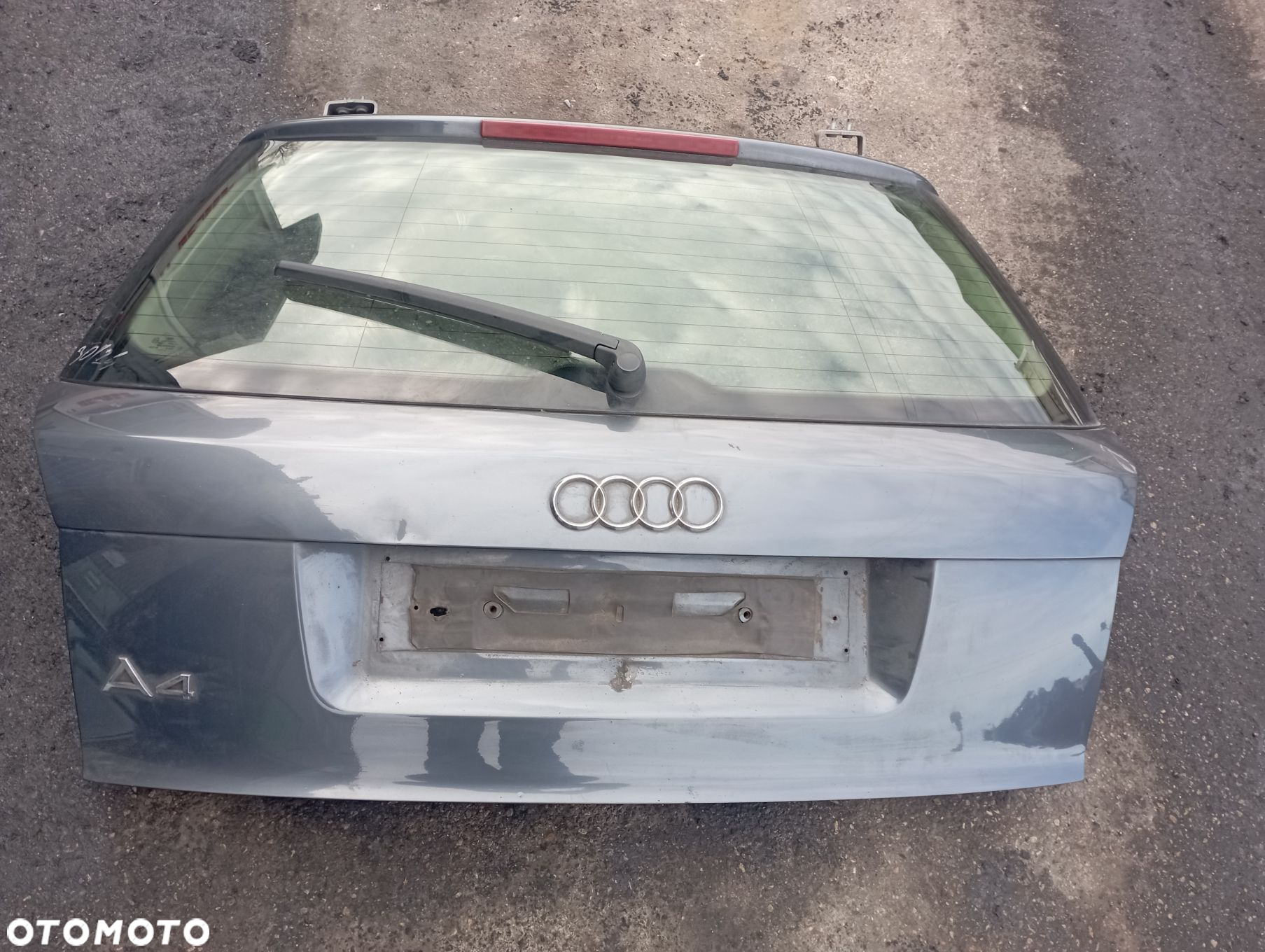KLAPA BAGAŻNIKA KOMBI

 AUDI
 A4 B6 LX7Z - 6