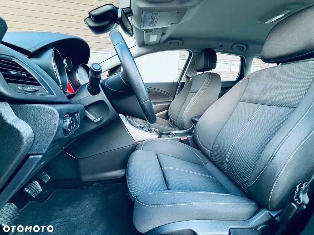 Opel Astra 1.7 CDTI DPF Cosmo - 11