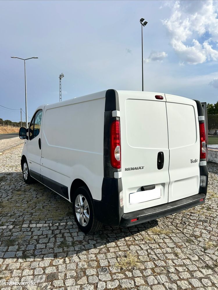 Renault Trafic 2.0 dCi 115 Privi. Luxe - 4