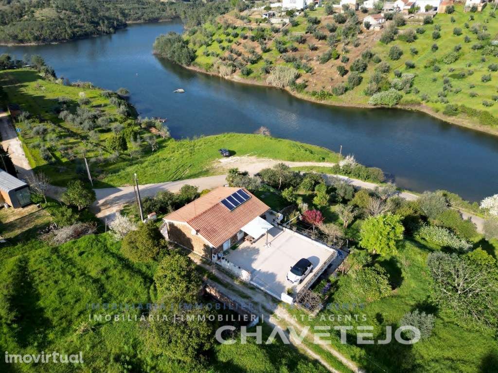 Moradia em pedra com alojamento local junto à Albufeira do Castelo ... - Grande imagem: 4/35