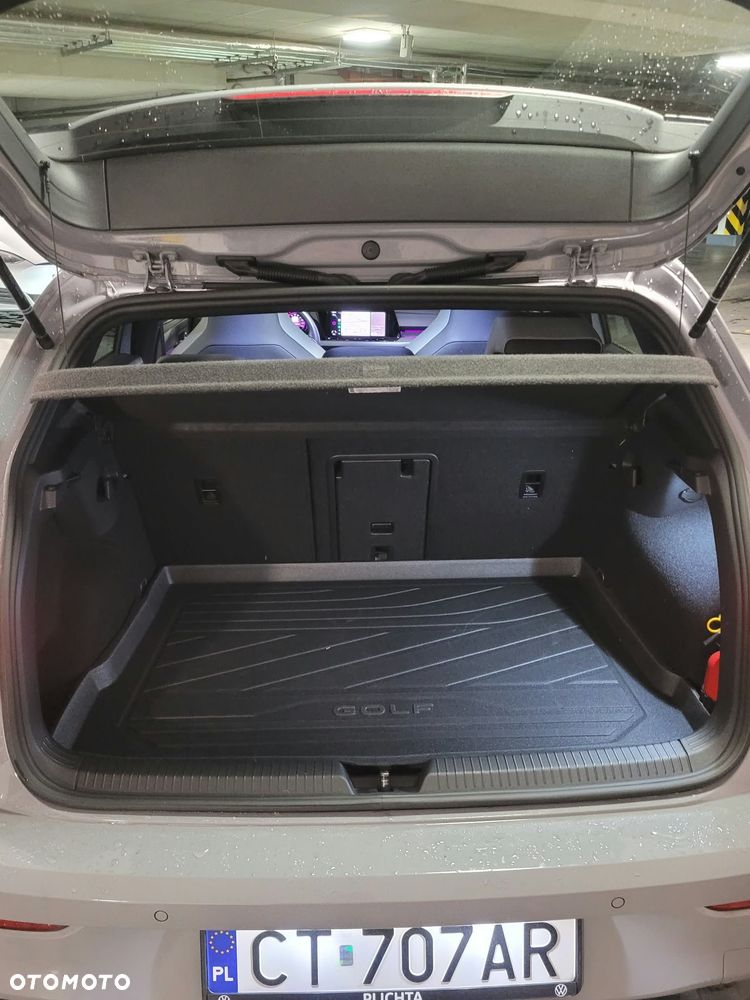 Volkswagen Golf 1.5 eTSI mHEV R-Line DSG - 11