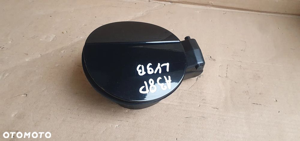 Klapka wlewu paliwa Audi A3 8P 8P4809999 - 3