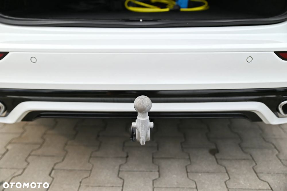 Volvo V60 T8 AWD Recharge Geartronic RDesign - 13
