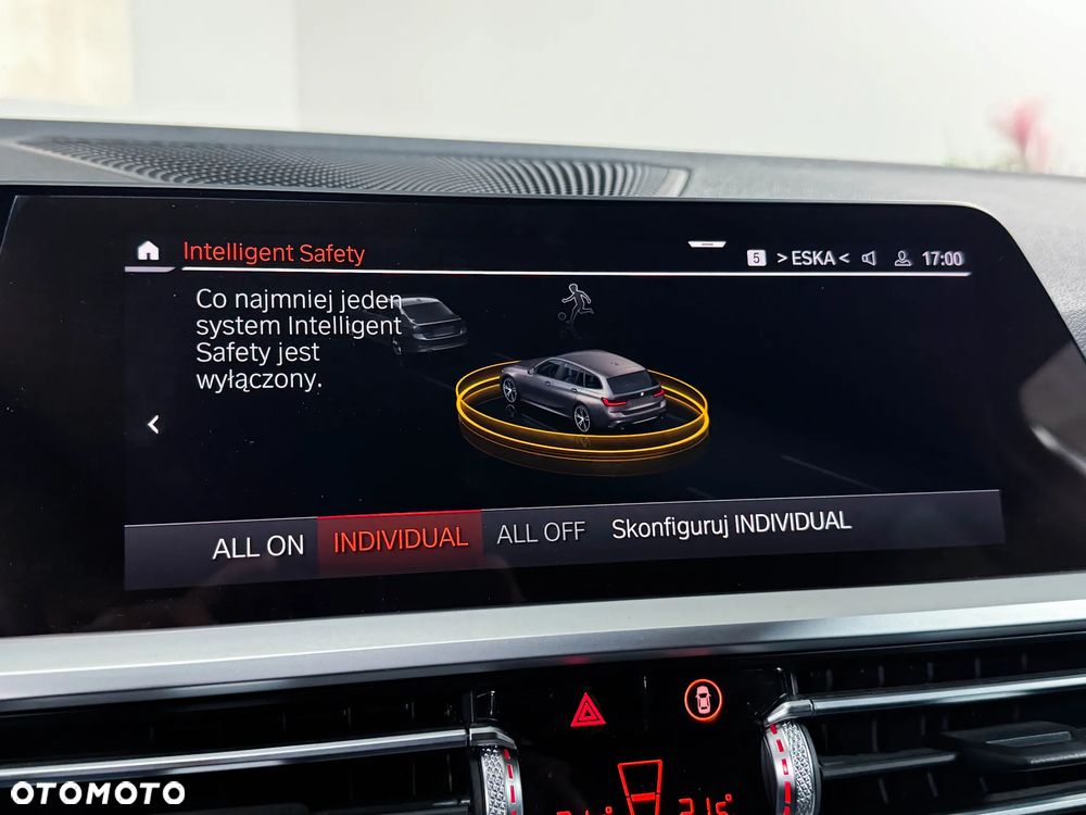 BMW Seria 3 320d xDrive M Sport Shadow - 32