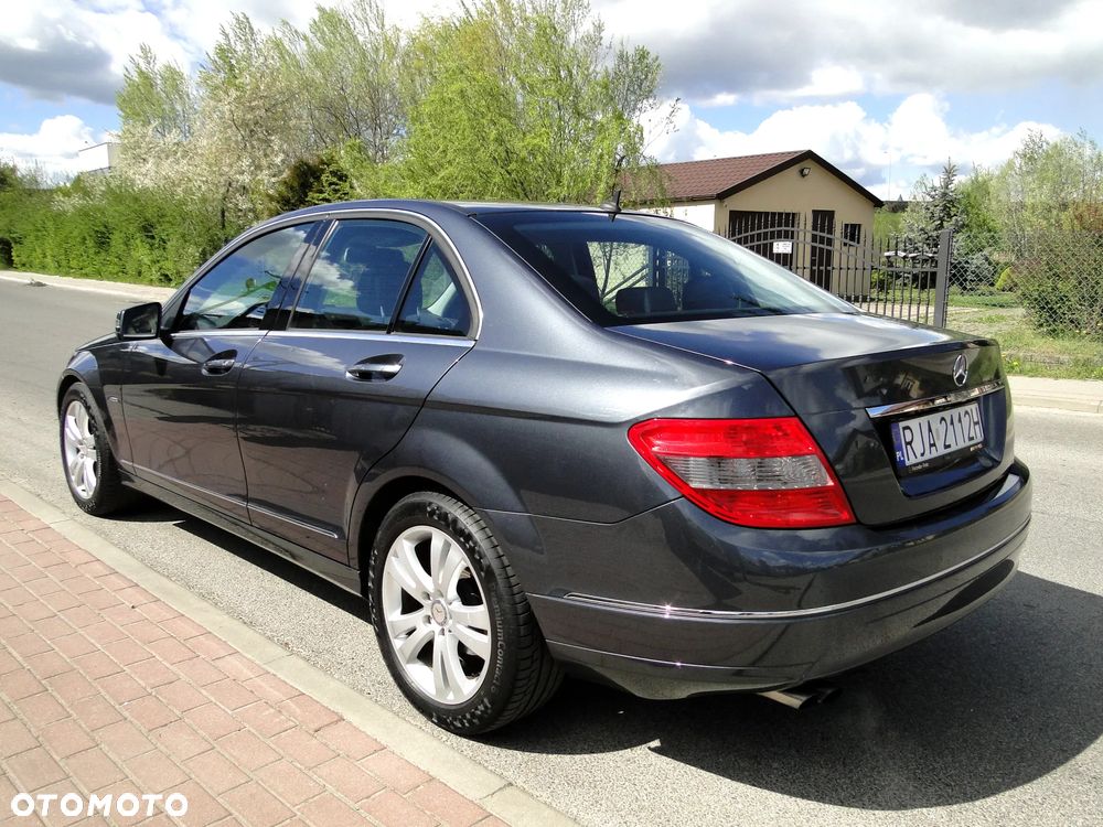 Mercedes-Benz Klasa C 180 CGI Automatik BlueEFFICIENCY Avantgarde - 7