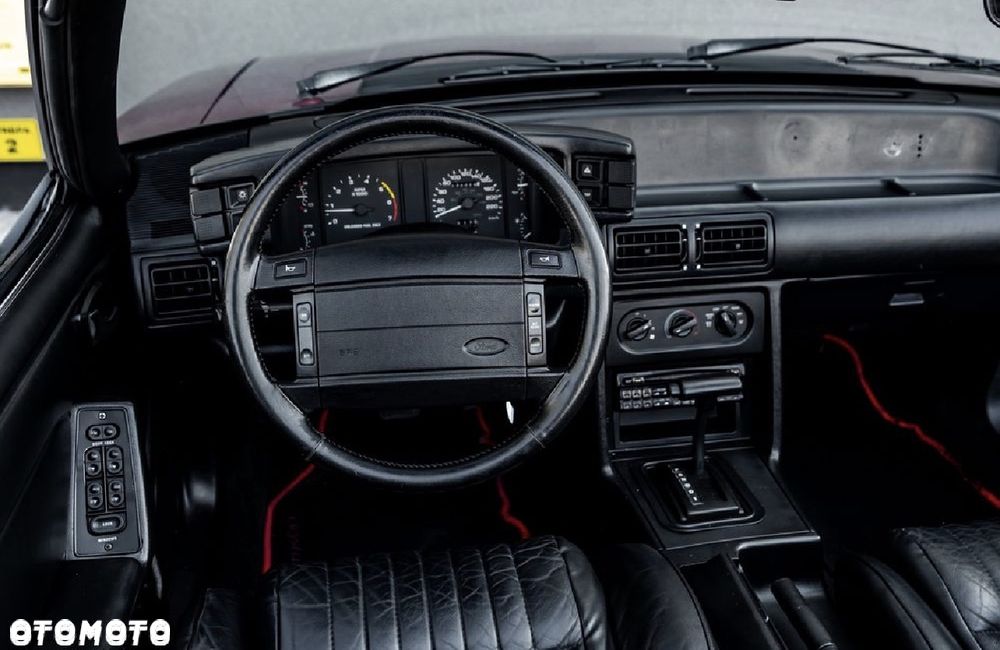 Ford Mustang - 22