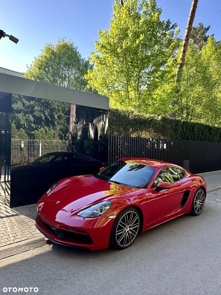 Porsche 718 Cayman - 1