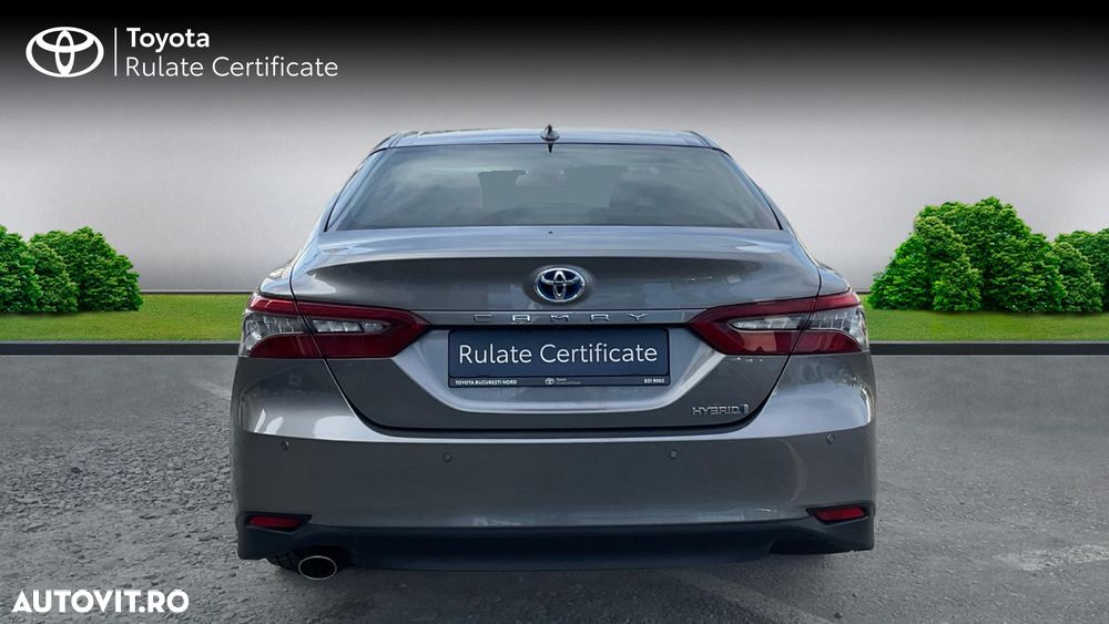 Toyota Camry 2.5 Exclusive - 8