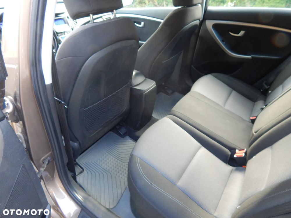 Hyundai i30 1.6 CRDi Comfort - 12