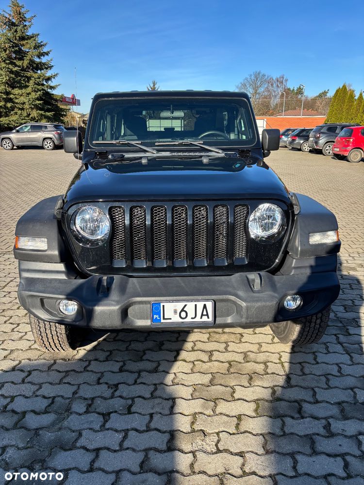 Jeep Wrangler - 2