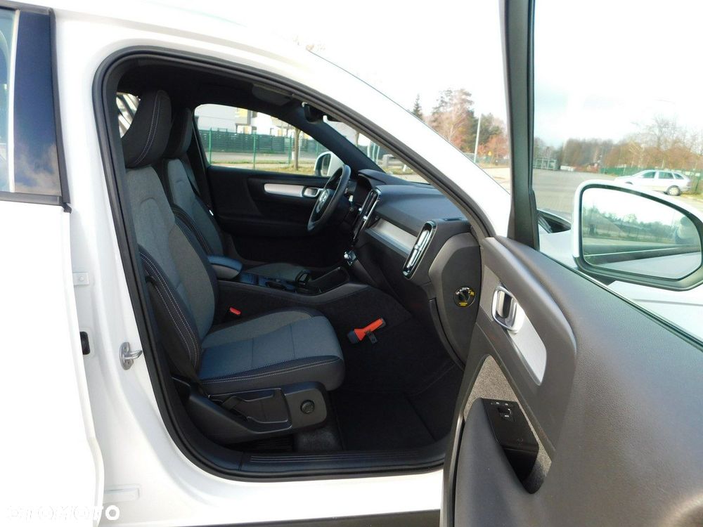 Volvo XC 40 T2 Plus Bright - 14