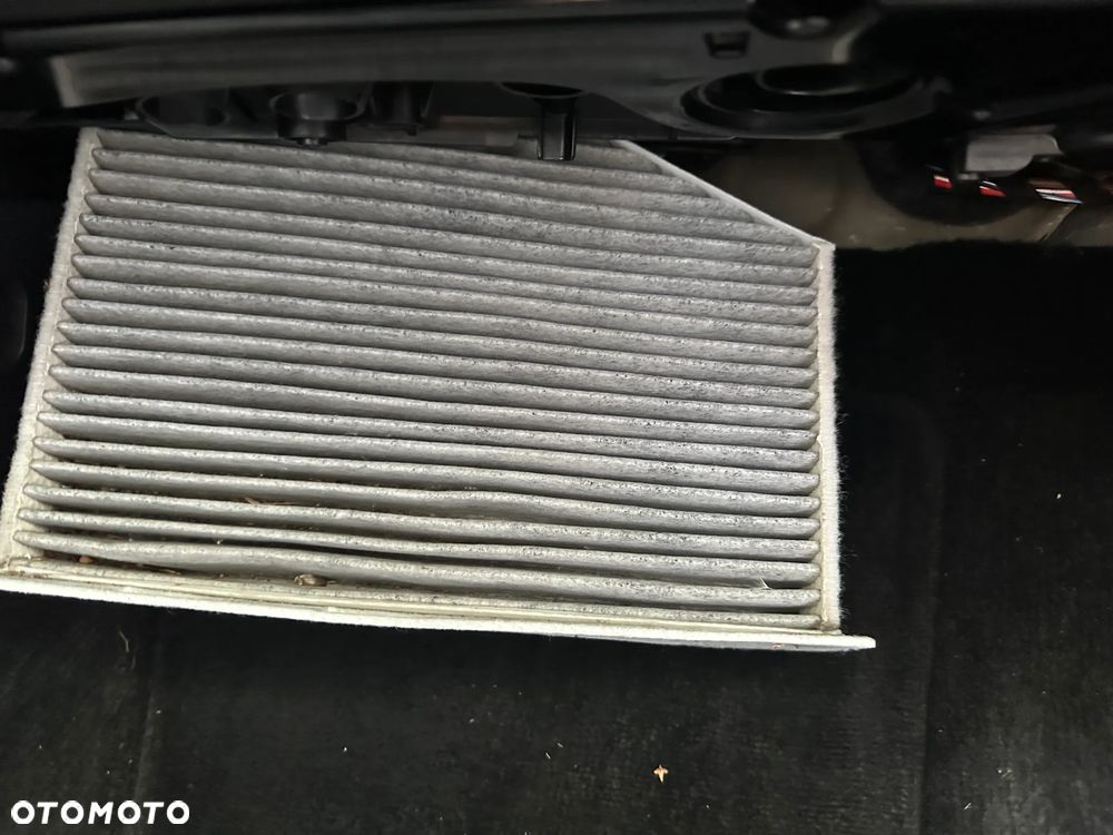 Volkswagen Passat 2.0 TDI Comfortline - 16