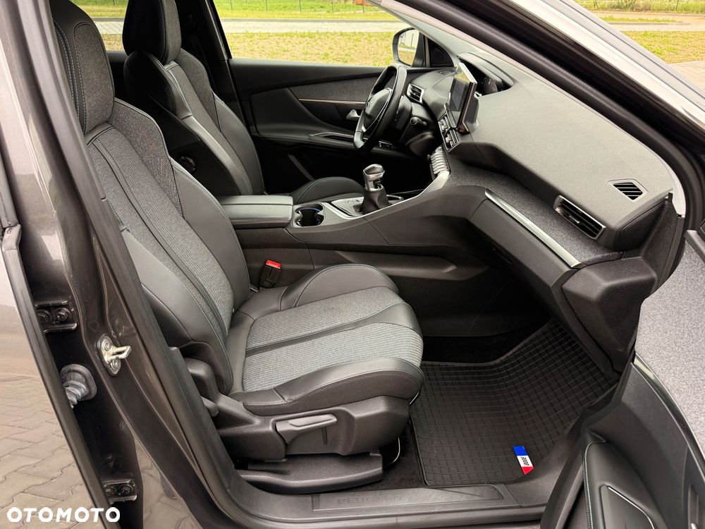 Peugeot 3008 1.5 BlueHDi Allure S&S - 23