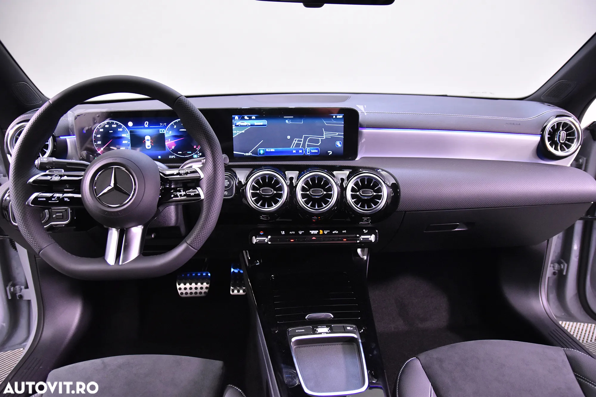 Mercedes-Benz CLA 200 MHEV Coupe - 9