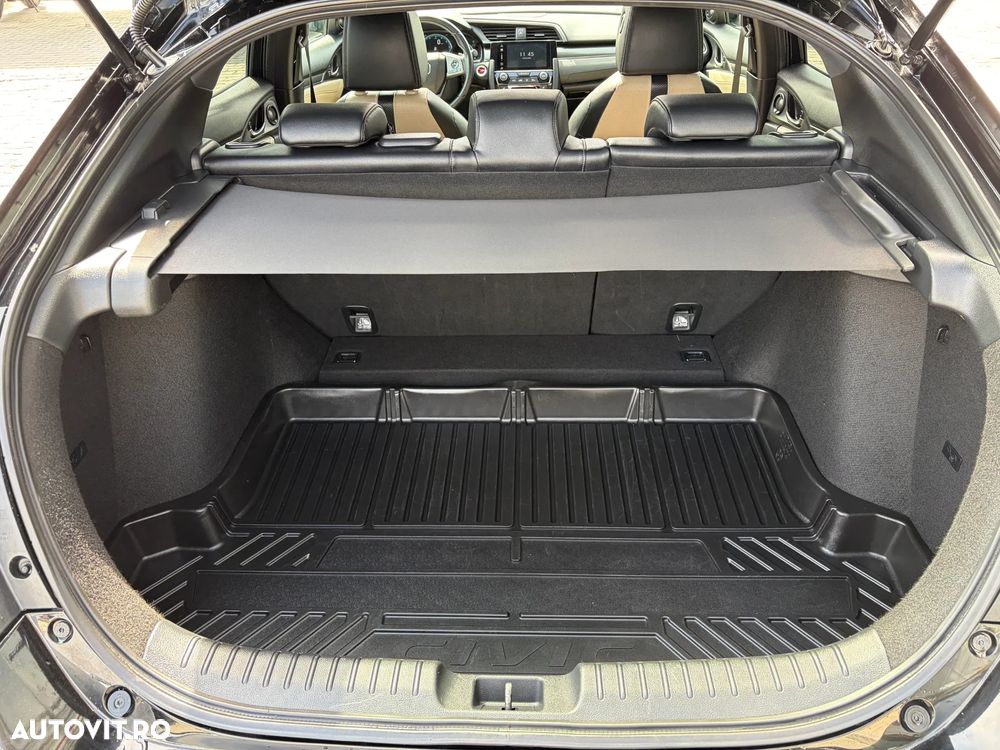 Honda Civic 1.5 VTEC Turbo CVT Prestige - 36