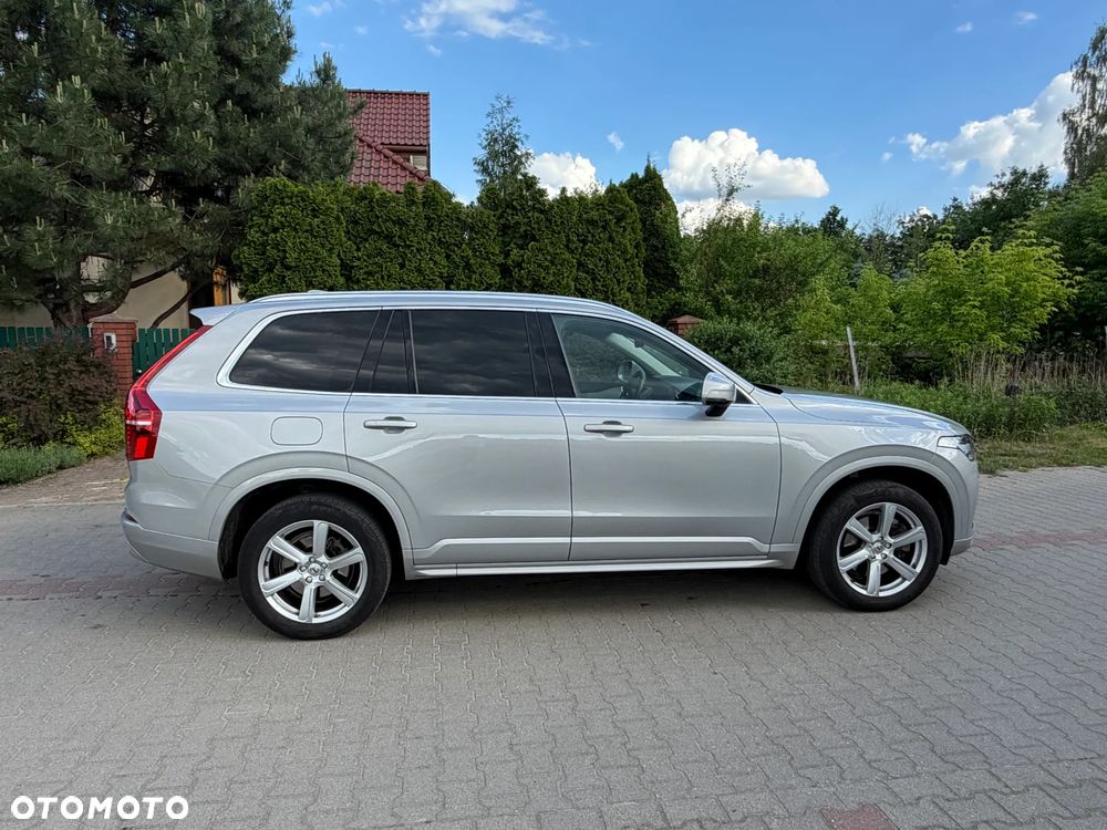 Volvo XC 90 B5 D AWD Momentum - 6
